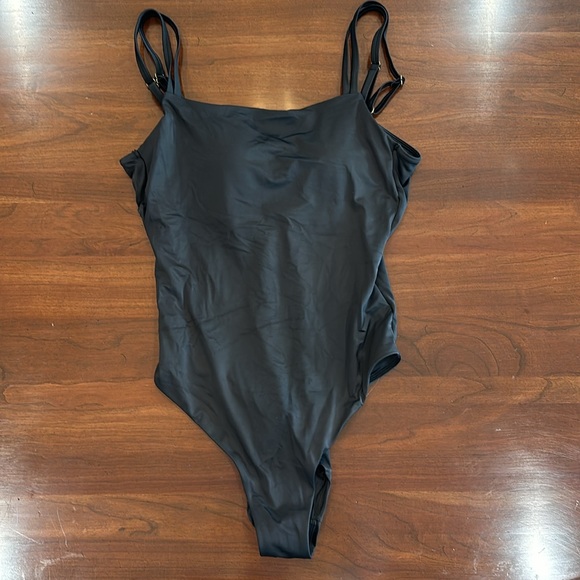 Andie Swim The Rockaway One Piece in Black L - Picture 3 of 7